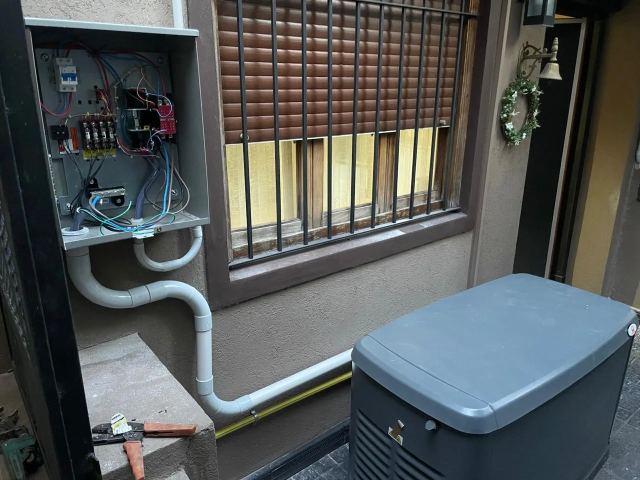 Instalación residencial de grupo electrógeno en Argentina